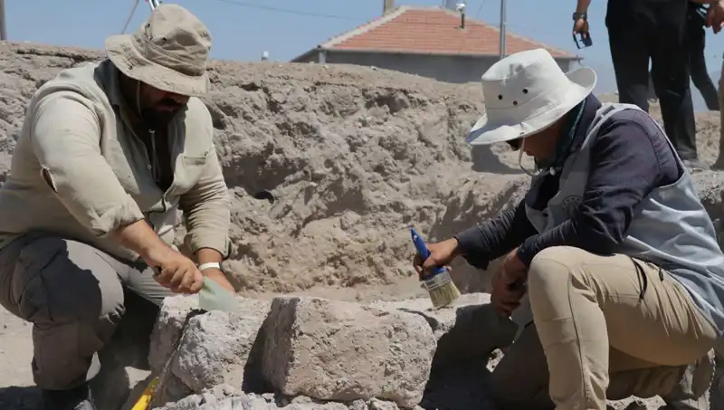 İç Anadolu'da Eşsiz Mozaikler Gün Yüzüne Çıkıyor: Kazılar Hızla Devam Ediyor