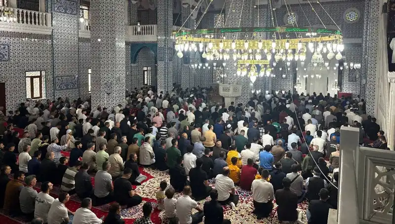 Iğdır’da İlk Bayram Namazı Coşkuyla Kılındı: Detaylar ve Vatandaşların Duyguları