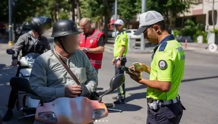 Isparta'da Trafik Denetimleri Artıyor: Güvenli Sürücülük İçin Yeni Önlemler
