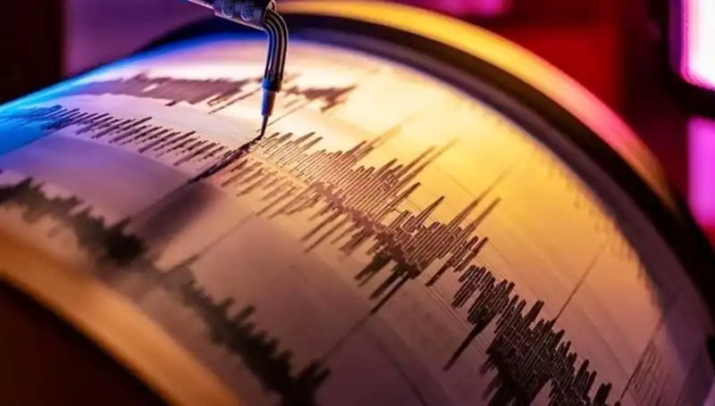 Kütahya'da 3,5 Büyüklüğünde Deprem: Şehirde Panik Anları Yaşandı