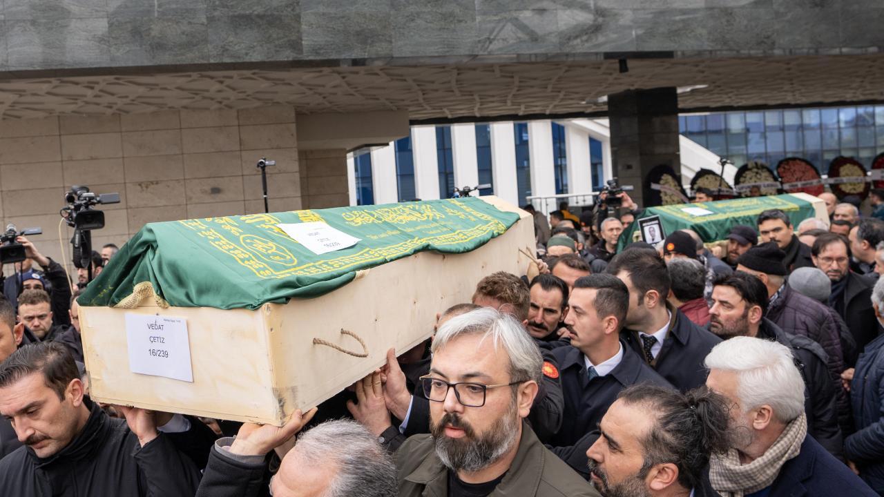 Bolu'daki Faciada Kaybedilenler Son Yolculuklarına Uğurlanıyor