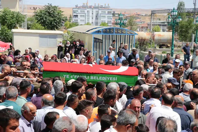 MHP'li Belediye Başkanının Son Yolculuğunda Duygu Dolu Anlar Yaşandı