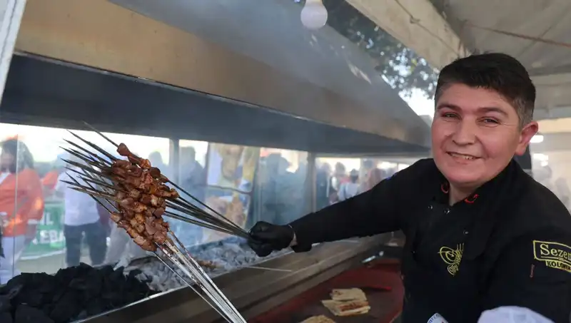 Kozan Karnavalında Ciğer Festivali: Yarım Ton Lezzet Tüketildi!