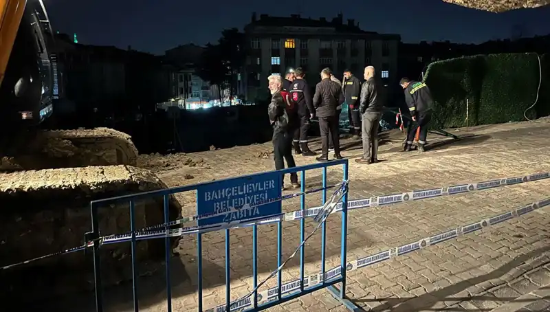 İstanbul'da İnşaat Çalışmalarında Büyük Çökme: Yol Çöktü, Gözler Olay Yerinde