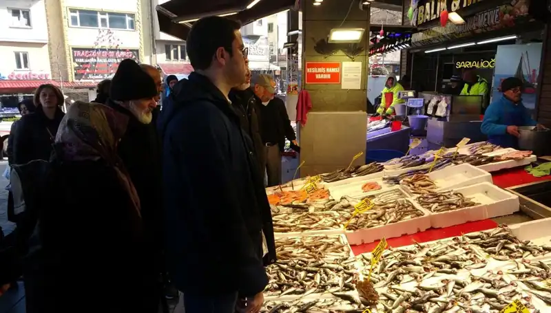 Hamsi Fiyatlarındaki Artış: Tezgahta Çeşitlilik ve Karaborsa Sorunu