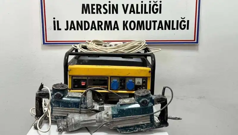 Mersin'de Kaçak Kazı Operasyonu: 5 Kişi Gözaltına Alındı