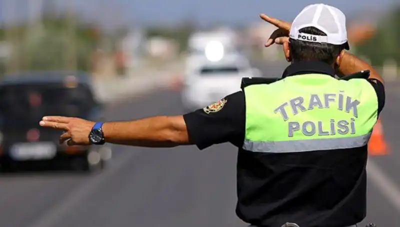 Isparta'da Trafik Denetiminde 1 Haftada Bin 593 Sürücüye Ceza Kesildi!