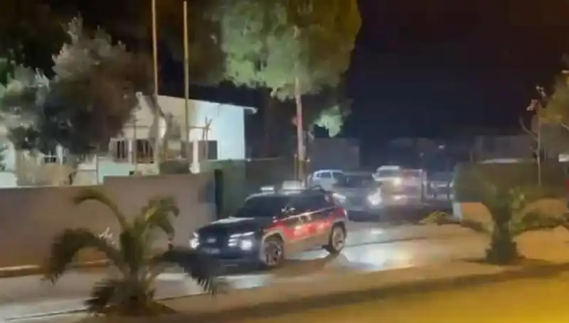 İzmir'de Büyük Operasyon: 141 Hükümlü Bir Gece İçinde Yakalandı