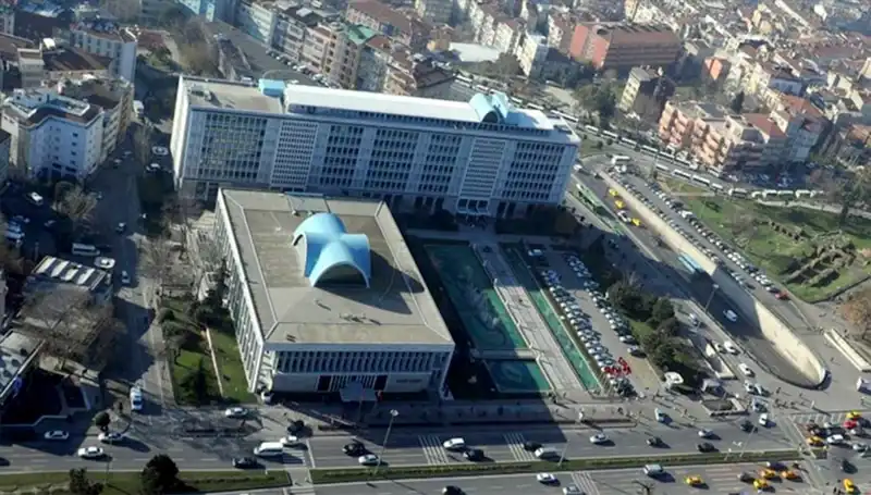 İstanbul Büyükşehir Belediyesi Başkanlığı'na Geçici Vekalet Üstlenen İsim Açıklandı