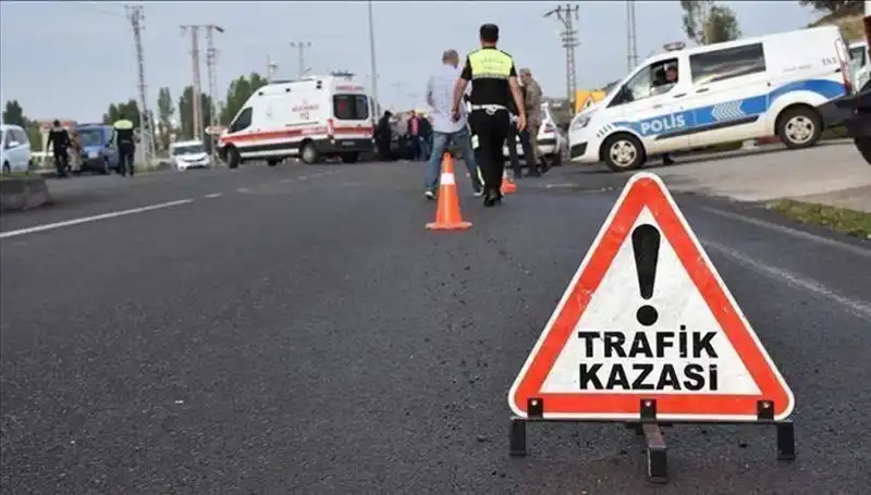 Tekirdağ'da Kontrolden Çıkan Araç Bariyere Çarparak Feci Bir Kazaya Sebep Oldu