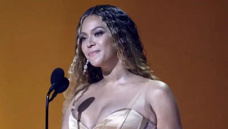 Beyonce’nin Yayınlanmamış Şarkıları Çalındı: Hayranları Ne Düşünüyor?