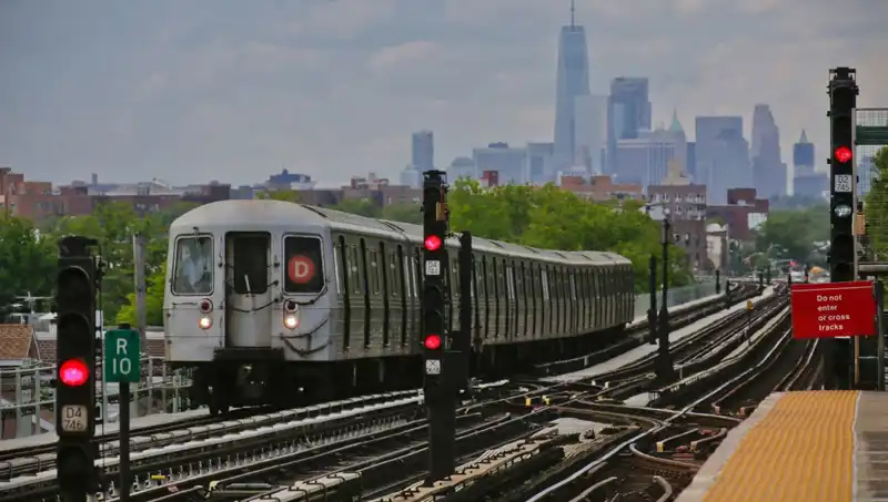 Metro Sörfü'nin Trajik Sonu: 15 Yaşındaki Genç Hayatını Kaybetti