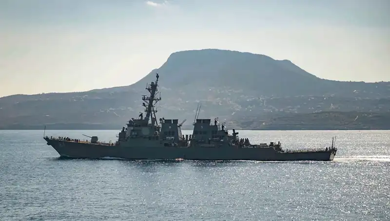 ABD’nin Yunanistan'daki Donanma Üssüne Eleştiriler: Kaleye Dönüşüm Süreci