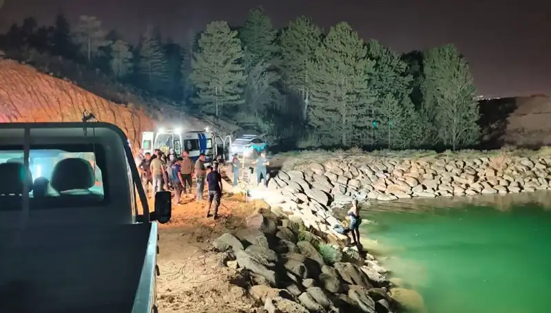 Gölet Kenarında Doğum Günü Kutlayan Genç Kızın Trajik Ölümü