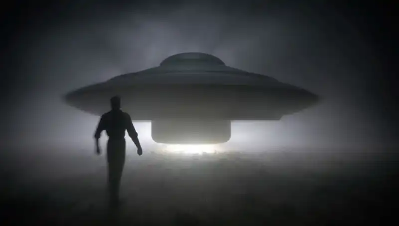 Uzaylı Tehdidi: UFO Uzmanı, İnsanlara Yönelik Korkutucu İddialarda Bulundu