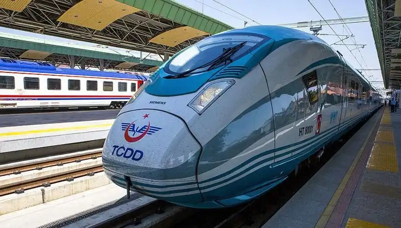 TCDD'nin Tren Makinisti Alımıyla Yeni Bir Kariyere Adım Atın