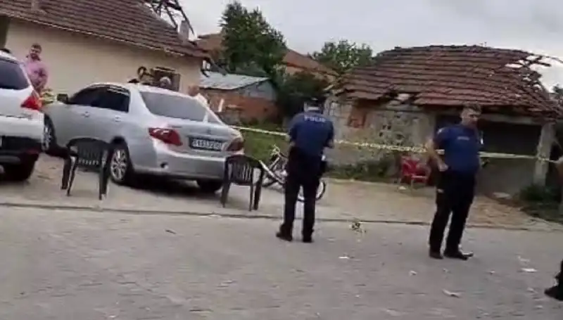 Korkunç Cinayet: Tuvalette Yakalanan Şüpheli Gözaltında