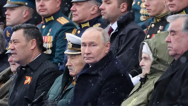 Rus Ordusu Genişliyor: Putin'den Tarihi Bir Askeri Çağrı!