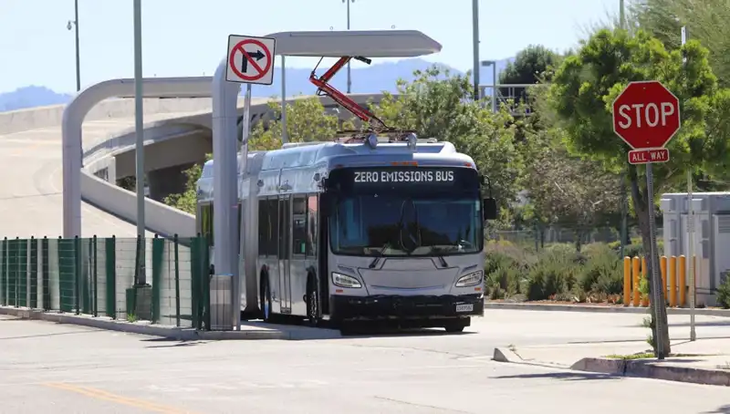Avrupa’da Elektrikli Otobüs Sayısında Rekor Artış: Yasaların Rolü Nedir?