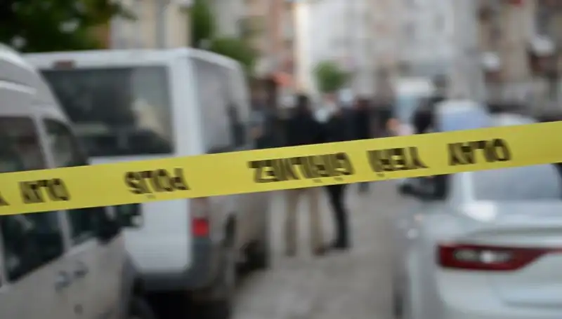 Adana'da Kanlı Pusu: Araç İçinde Gerçekleşen Silahlı Saldırıda Can Kaybı