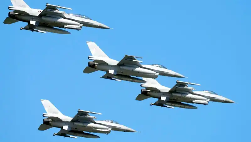 Ukrayna'ya F-16 Desteği: 310 Milyon Dolarlık Eğitim Programı Duyuruldu