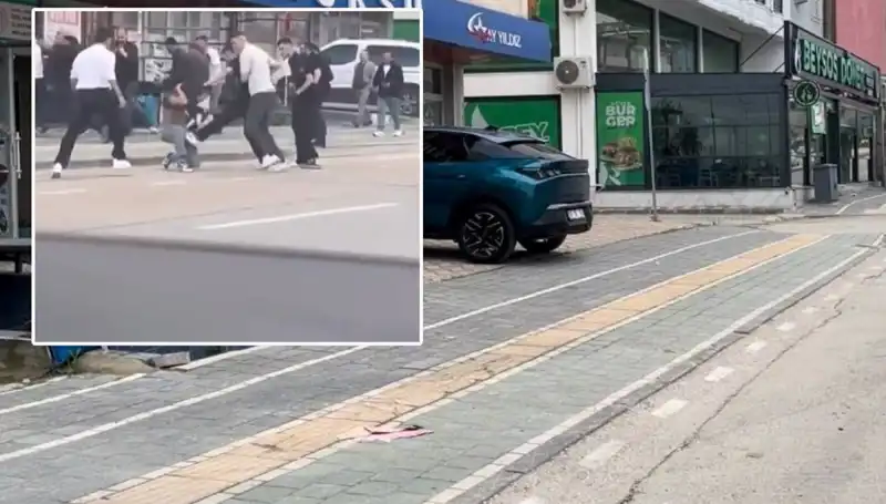 Aranan Şahıs Danıştay'ın Önünde Polisi Saldırdı, Olay Yerin'de Dehşet Anları!
