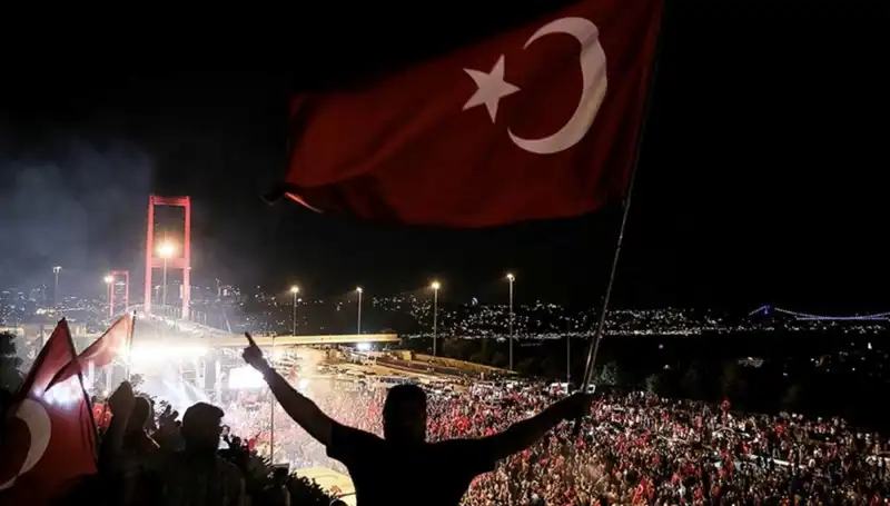 15 Temmuz'un Kahramanlıkları: "En Uzun Gece" Külliye'de Sahnelenecek