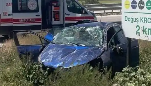 Kontrolden Çıkan Araç Takla Attı: Kazada İki Yaralı, İşte Detaylar