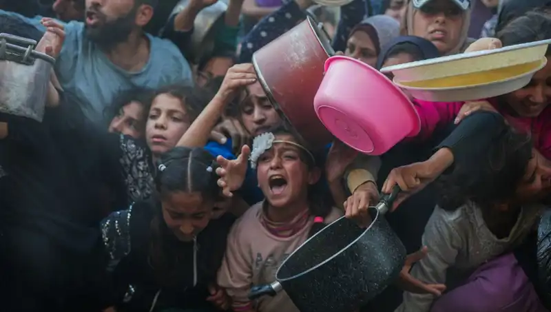 Gazze'deki Açlık Krizi: Un Stokları Tükeniyor, Halka Ne Olacak?